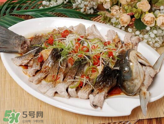 鰱魚(yú)可以清蒸嗎？清蒸鰱魚(yú)怎么做好吃？