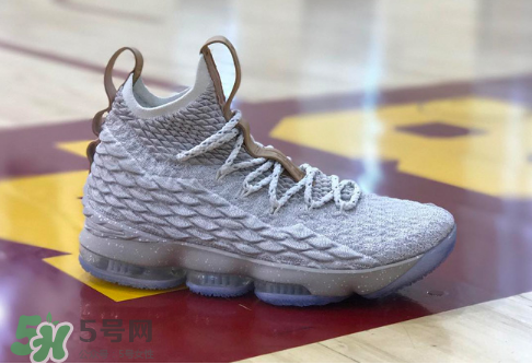nike lebron 15 ghost什么時候發(fā)售_多少錢？
