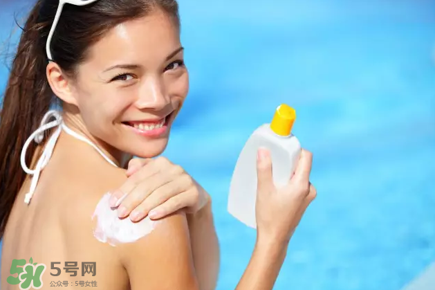 皮膚白不怕曬就不需要涂防曬？關(guān)于防曬的謠言