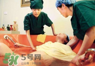 水中分娩時難產(chǎn)怎么辦？水中分娩和無痛分娩哪個好？