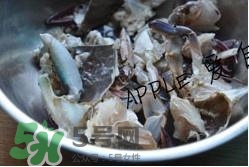香辣蟹怎么做最好吃？香辣蟹怎么處理螃蟹？
