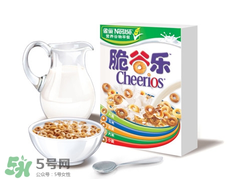 雀巢脆谷樂是膨化食品嗎？雀巢脆谷樂可以干吃嗎