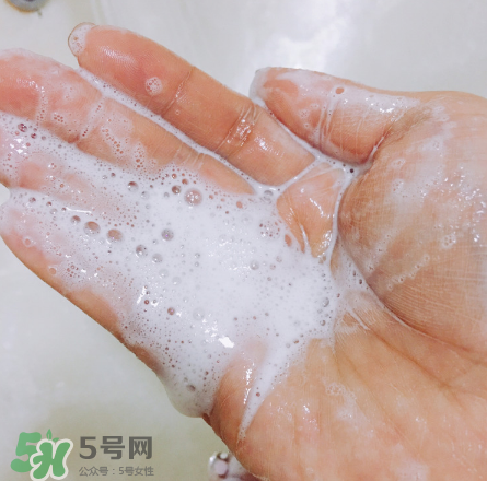 雪花秀洗面奶適合什么皮膚？