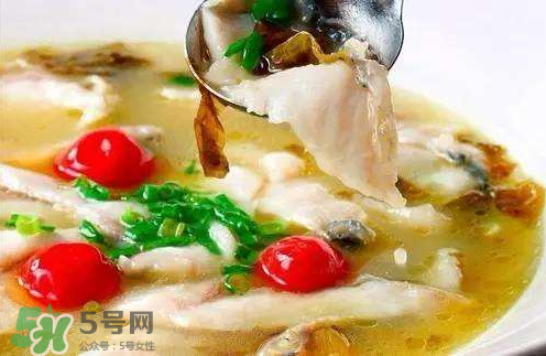 酸菜魚可以放什么配菜？酸菜魚放什么菜好吃？