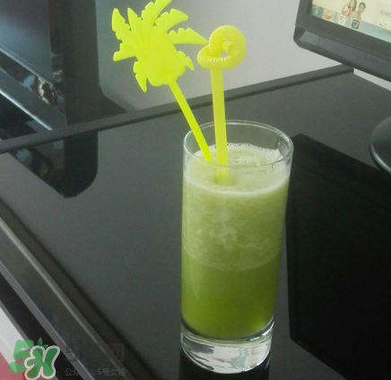 芹菜和什么榨汁好喝？芹菜榨汁需要煮熟嗎？