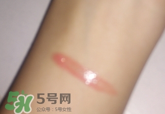 美寶蓮唇釉m500豆沙色適合黃皮嗎？