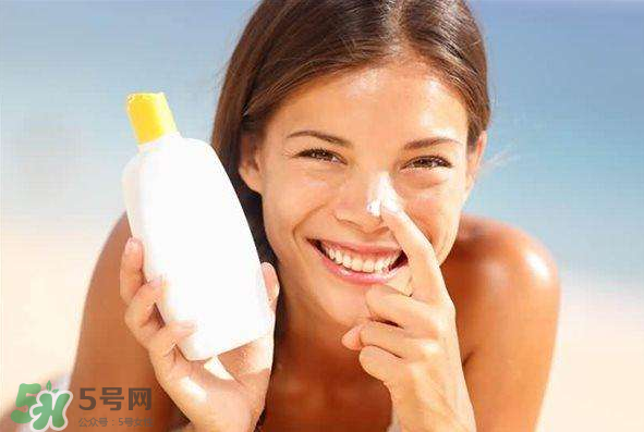 痘痘肌的護膚品怎么挑？正確挑選祛痘產(chǎn)品