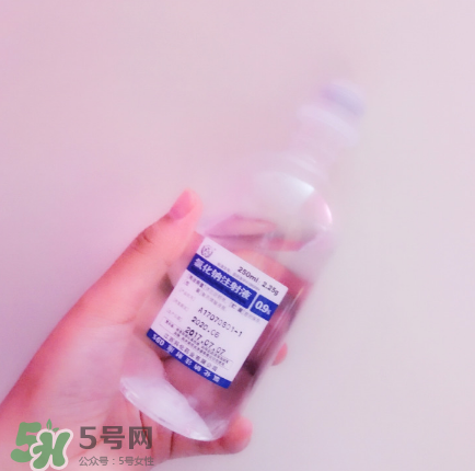 生理鹽水可以洗眼睛嗎？生理鹽水洗眼睛好不好？