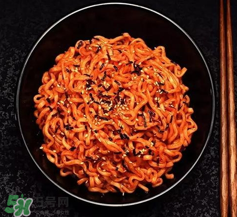 國(guó)產(chǎn)火雞面和韓國(guó)的味道一樣嗎？國(guó)產(chǎn)火雞面和韓國(guó)有什么區(qū)別？