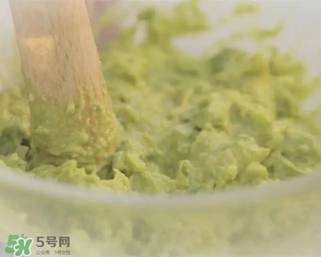 牛油果沙拉怎么做？牛油果沙拉用什么醬？