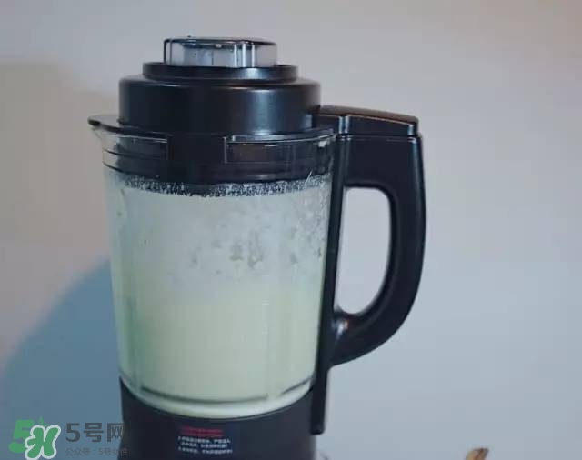 牛油果沙拉怎么做？牛油果沙拉用什么醬？