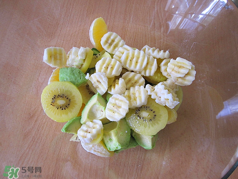 牛油果沙拉怎么做？牛油果沙拉用什么醬？