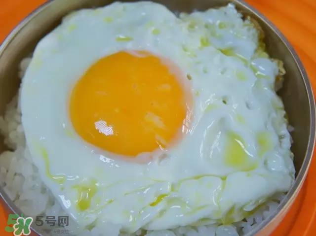 牛油果沙拉怎么做？牛油果沙拉用什么醬？