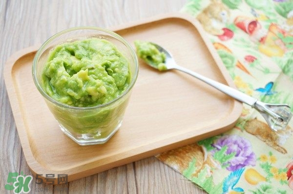 牛油果切開黑了能吃嗎？牛油果為什么會有黑點？