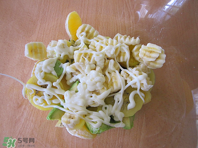 牛油果沙拉怎么做？牛油果沙拉用什么醬？