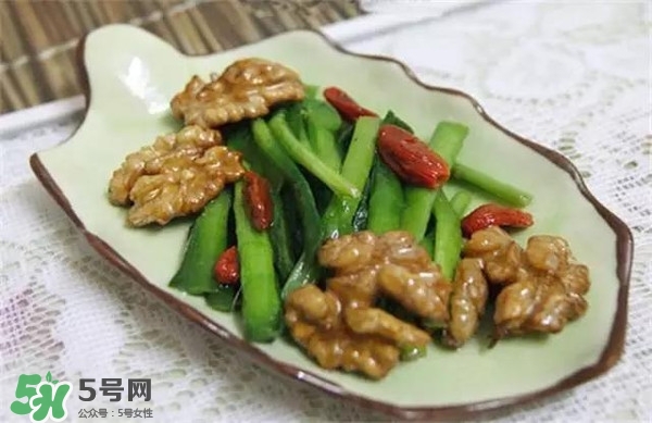 新鮮核桃怎么吃？新鮮核桃怎么給寶寶吃？