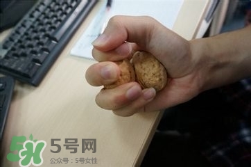 核桃怎么挑選好壞？怎么辨別核桃的好壞？