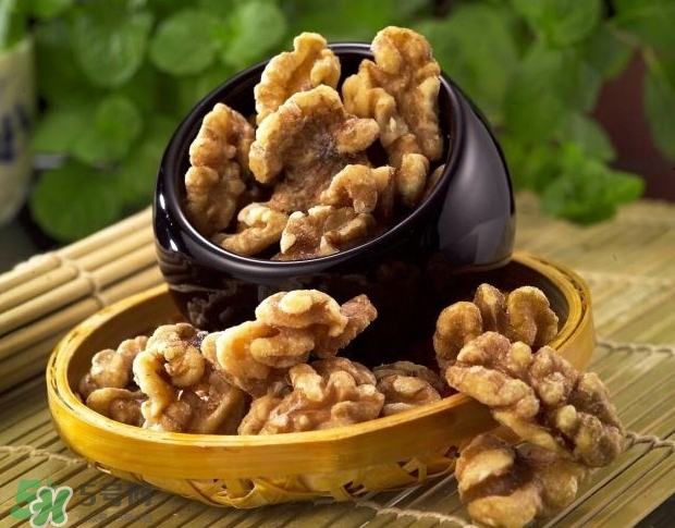 核桃磨成粉還有營養(yǎng)嗎？核桃粉和核桃哪個(gè)更好？