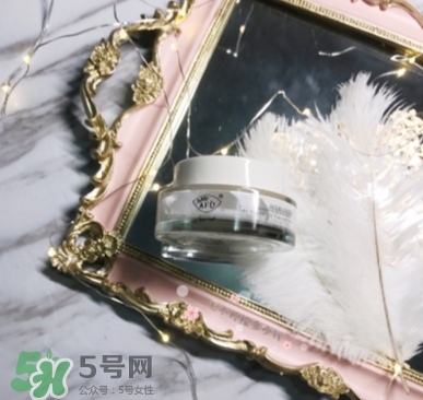 阿芙素顏霜要卸妝嗎？
