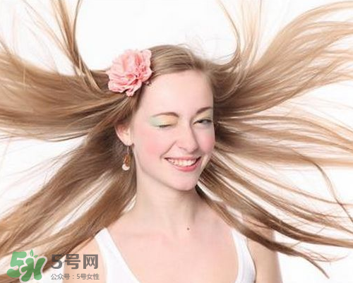 基礎(chǔ)護(hù)發(fā)的步驟是什么？正確護(hù)理頭發(fā)
