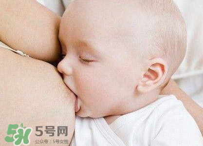 寶寶突然不吃母乳了怎么回事？寶寶不吃母乳是為什么？