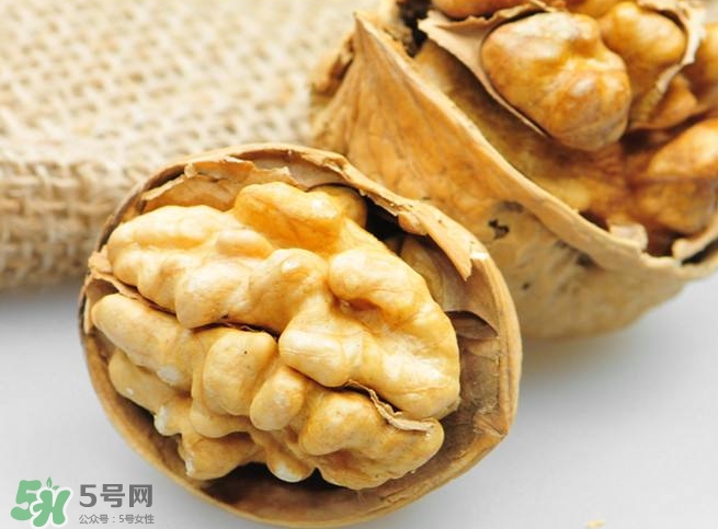長(zhǎng)期吃核桃有副作用嗎？核桃的副作用很大嗎？