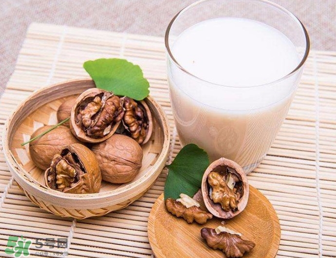 核桃粉寶寶可以吃嗎？寶寶幾個(gè)月可以吃？