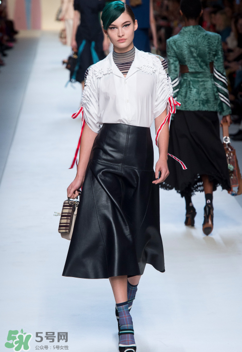 fendi2018春夏系列怎么樣_好看嗎_款式有哪些？