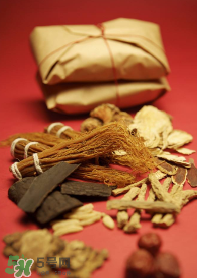 清熱降火的中藥有哪些？清熱降火的中藥大全
