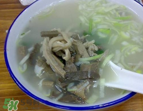 羊雜湯膻不膻？羊雜湯是哪里的特色美食