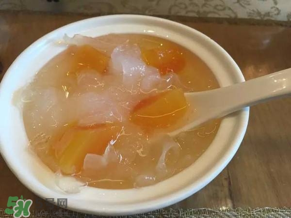 雪蛤和燕窩能一起燉嗎？雪蛤燕窩一起燉有什么功效作用