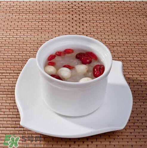 坐月子能吃雪蛤嗎？產(chǎn)婦吃雪蛤有什么好處？