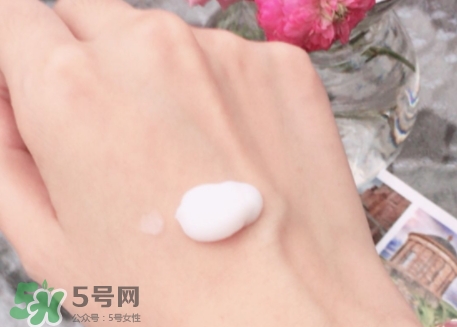 護(hù)發(fā)素可以抹在頭皮上嗎？