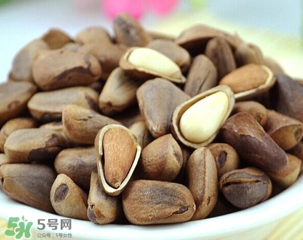 松籽什么季節(jié)采摘？吃松籽有什么好處？