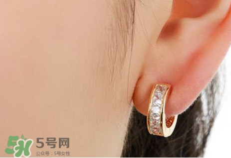 打耳洞發(fā)炎怎么辦？打耳洞多久可以隨便戴耳環(huán)