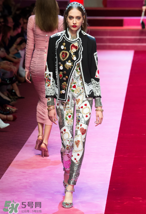 dolce gabbana2018春夏系列服裝怎么樣_好看嗎？