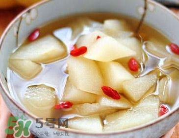 什么食物潤(rùn)肺止咳？潤(rùn)肺止咳湯的做法大全 