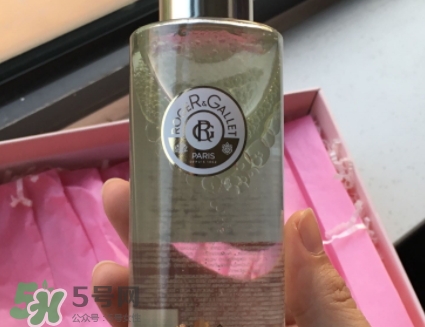 香邂格蕾古法凝光醋萃爽膚水怎么用？