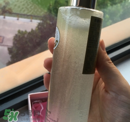 香邂格蕾古法凝光醋萃爽膚水怎么用？