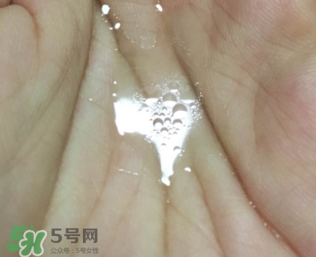 香邂格蕾古法凝光醋萃爽膚水怎么用？