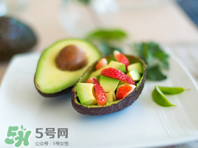 牛油果硬得能吃嗎？孕婦吃牛油果注意事項
