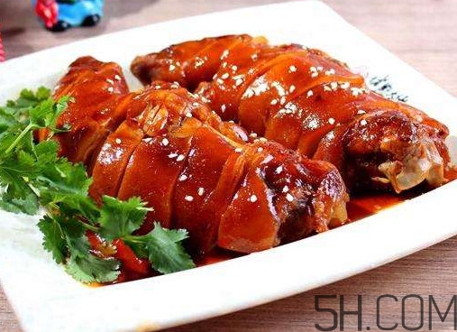 前豬腳好還是后豬腳好？豬腳和什么一起煲湯好