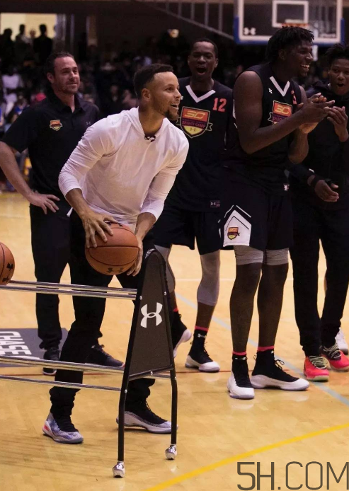 under armour curry 4庫里戰(zhàn)靴中國別注版實(shí)物什么樣？