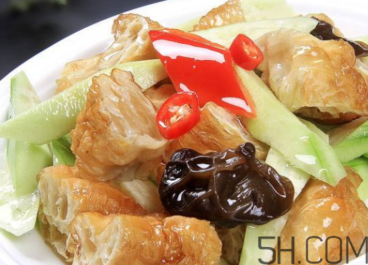 油條和什么炒好吃？油條可以炒什么菜？