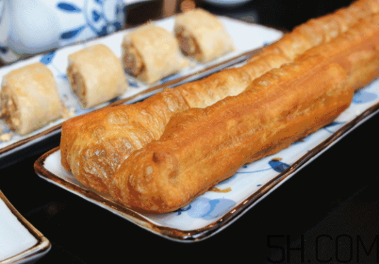 油條用什么面粉好？油條可以用高筋面粉嗎？