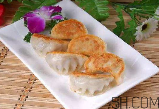 煎餃怎么做不粘鍋？煎餃粘鍋怎么辦？