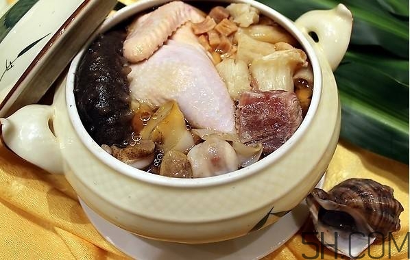海參可以和排骨一起燉湯嗎？海參排骨湯怎么做？