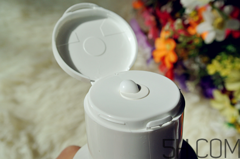雅漾舒緩特護(hù)潔面乳怎么樣？好用嗎？