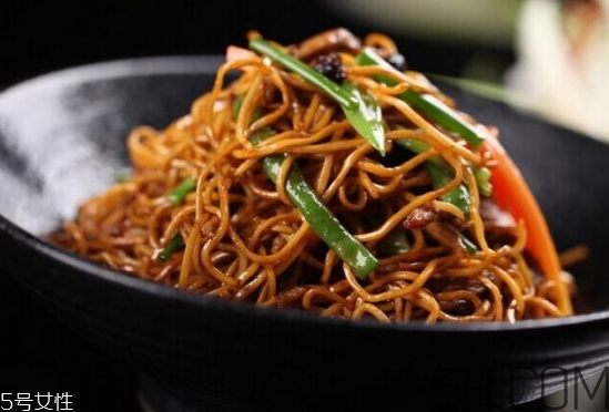 炒面為什么會粘鍋？炒面怎么不粘鍋？