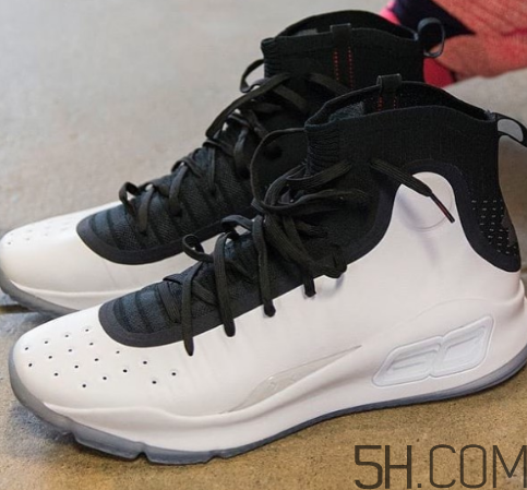 under armour curry 4白黑配色什么時候發(fā)售_多少錢？